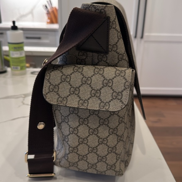 Gucci supreme diaper bag - Picture 5 of 13